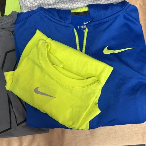 Lot of boys Large T-Shirts w/ 1 zipper hoodie and one tank - Picture 3 of 8